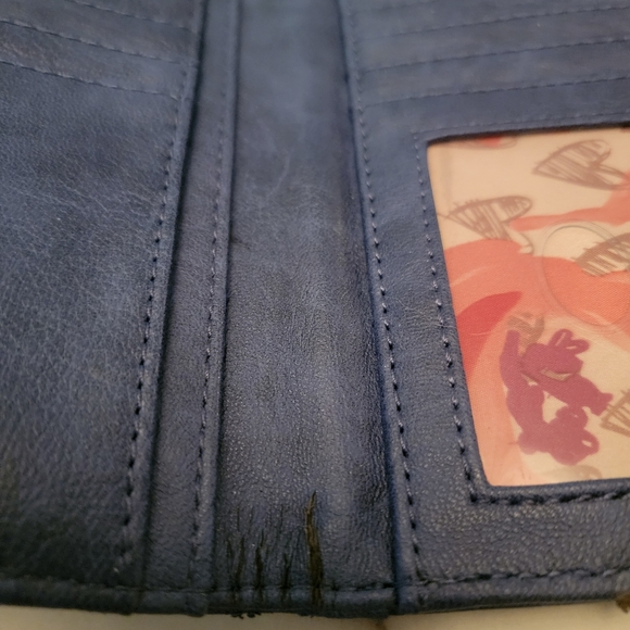 Guess Wallet - Picture 3 of 4